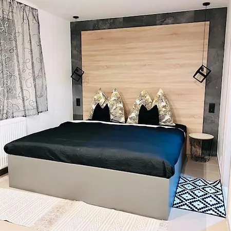 Sparrow Apartmens 2 - Vrabcia Ulica 9, 科希策 外观 照片